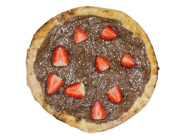Nutella pizza with strawberries Nutella pizza with strawberries