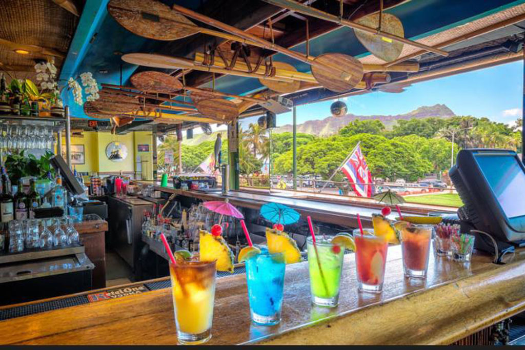 hulas gay bar waikiki