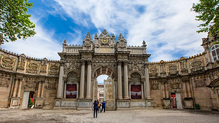 Dolmabahçe Sarayı