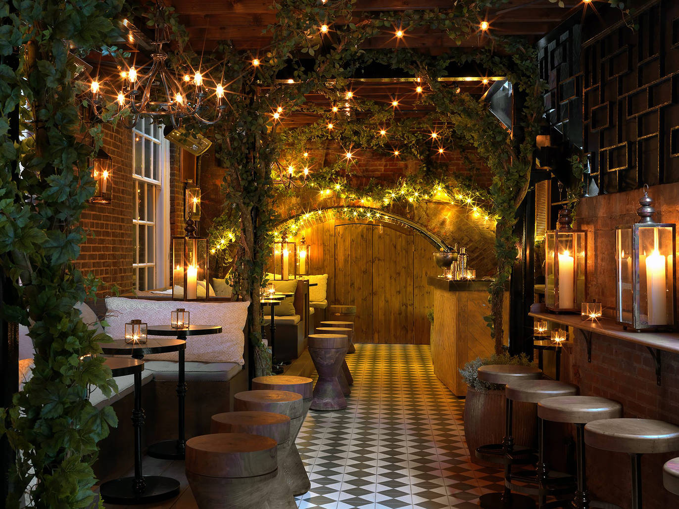 16 Best Bars For A Hot Date In London