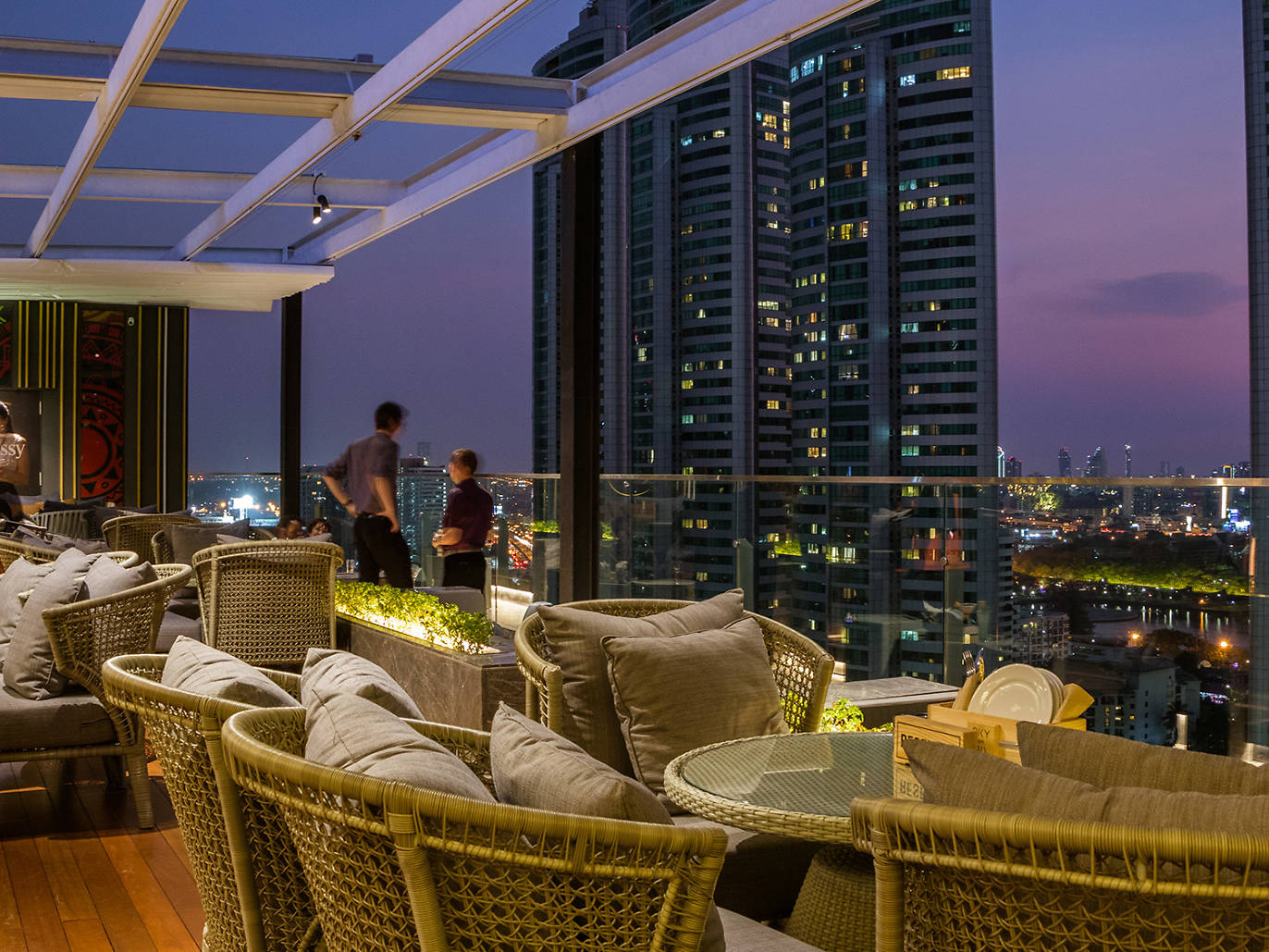 26 Best Rooftop Bars In Bangkok