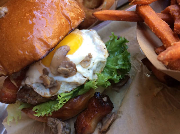 Burger Tap and Shake Burger Tap and Shake