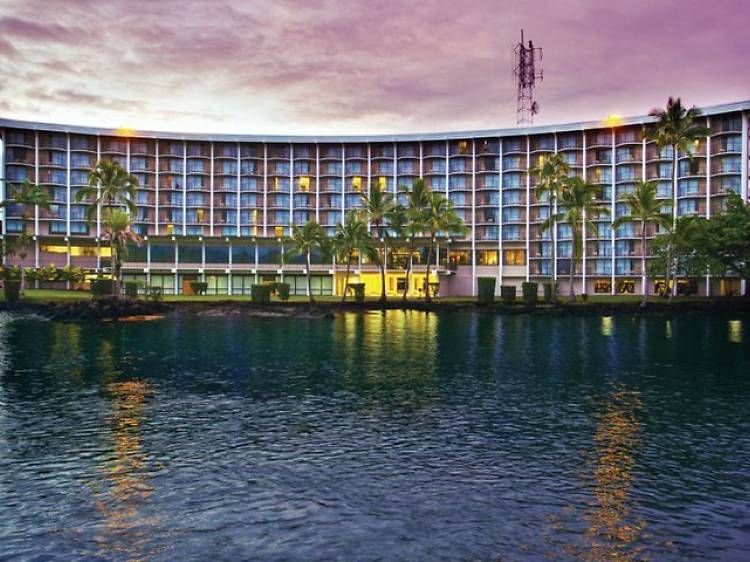 Stay: Hilo Hawaiian Hotel, Island of Hawaii