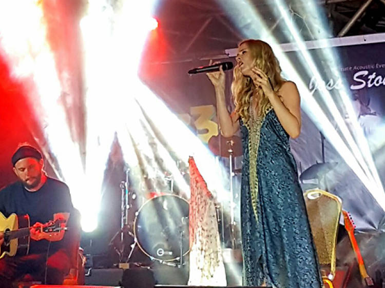 Joss Stone at +233