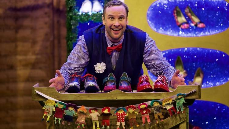 'The Elves and the Shoemaker' by Full House Theatre