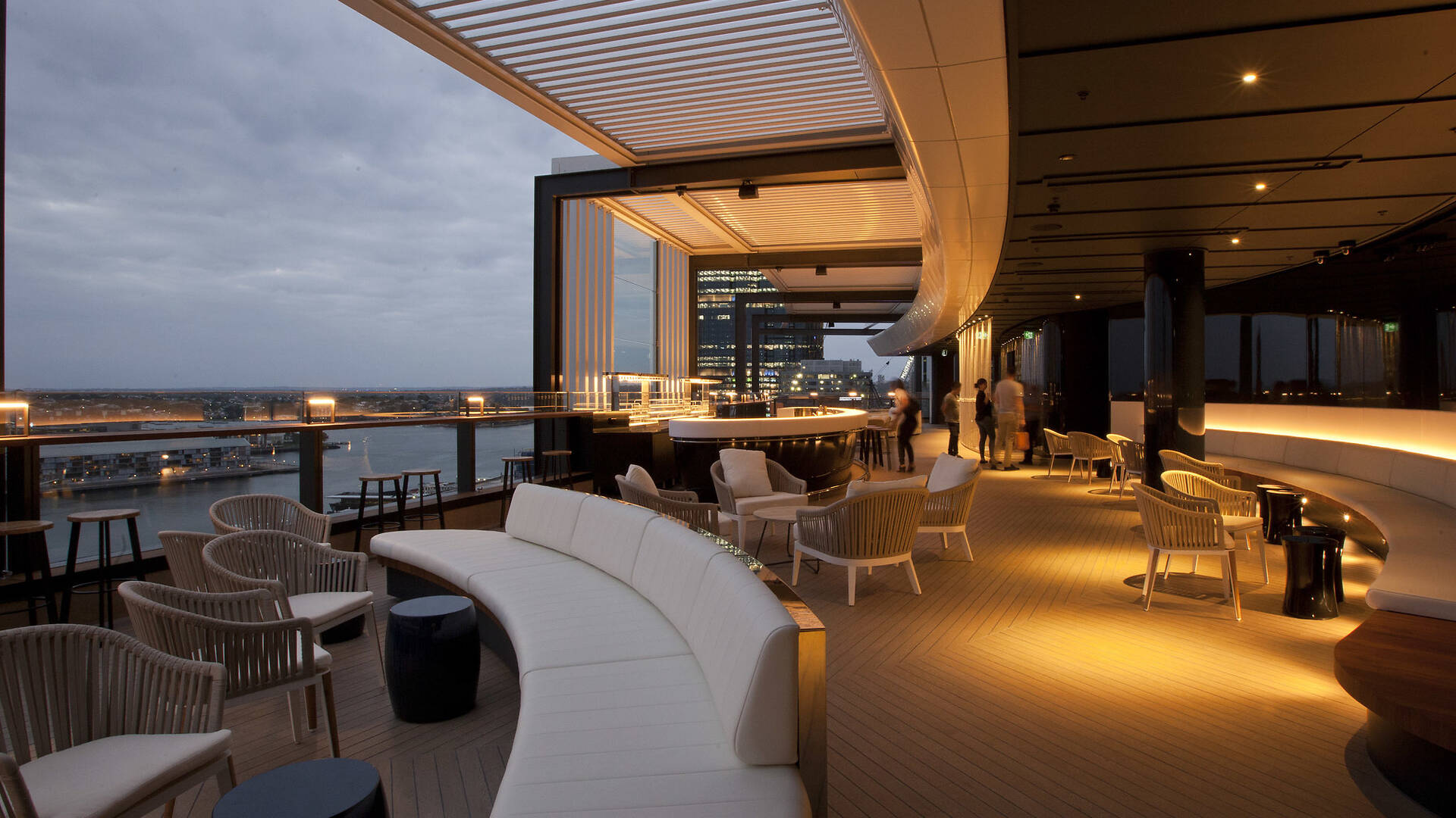 Zephyr Bar Sydney | A rooftop bar at the Hyatt Regency hotel