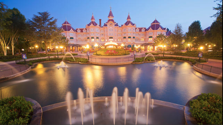 Disneyland Hotel