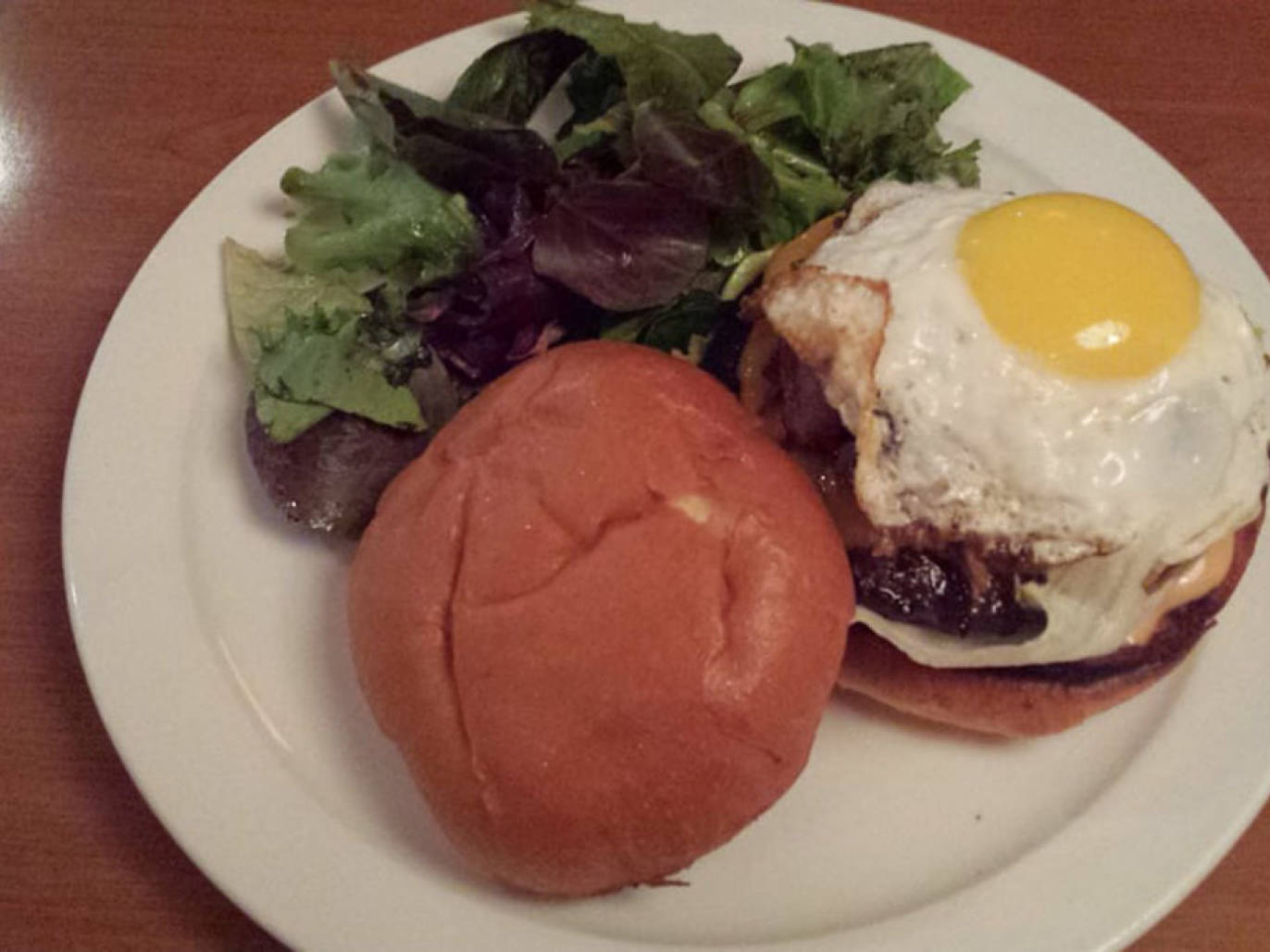 Best burgers in Las Vegas like cheeseburgers and hamburgers