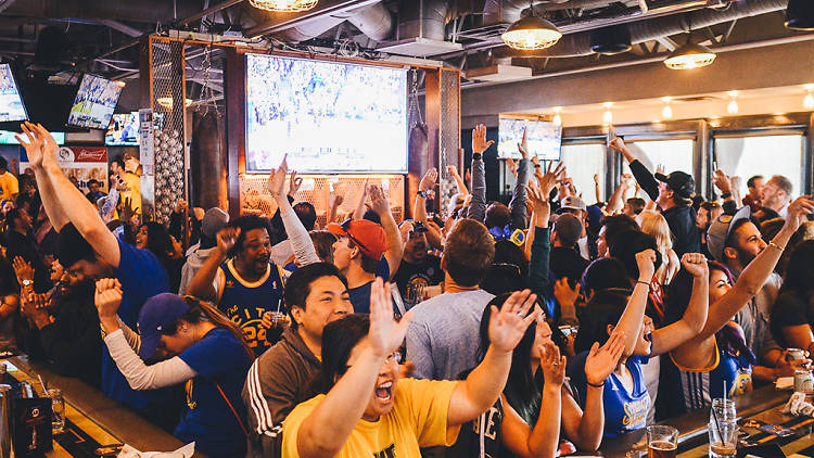 Sports Bars So Popular All Year Long