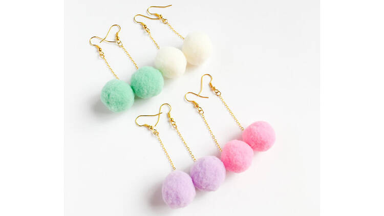 Pom pom earrings