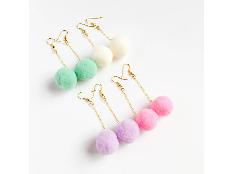 Pom pom earrings