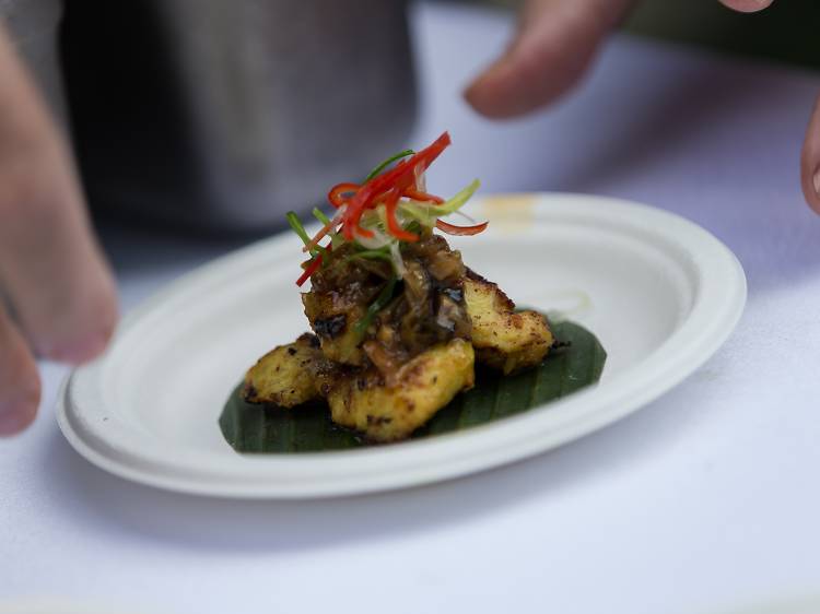 Kaum: Pan-fried eel served with green chilies relish