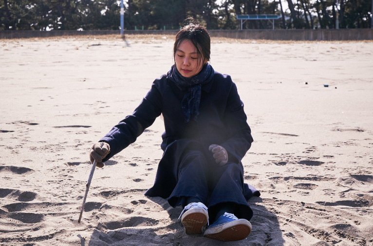 On the Beach at Night Alone | Film review