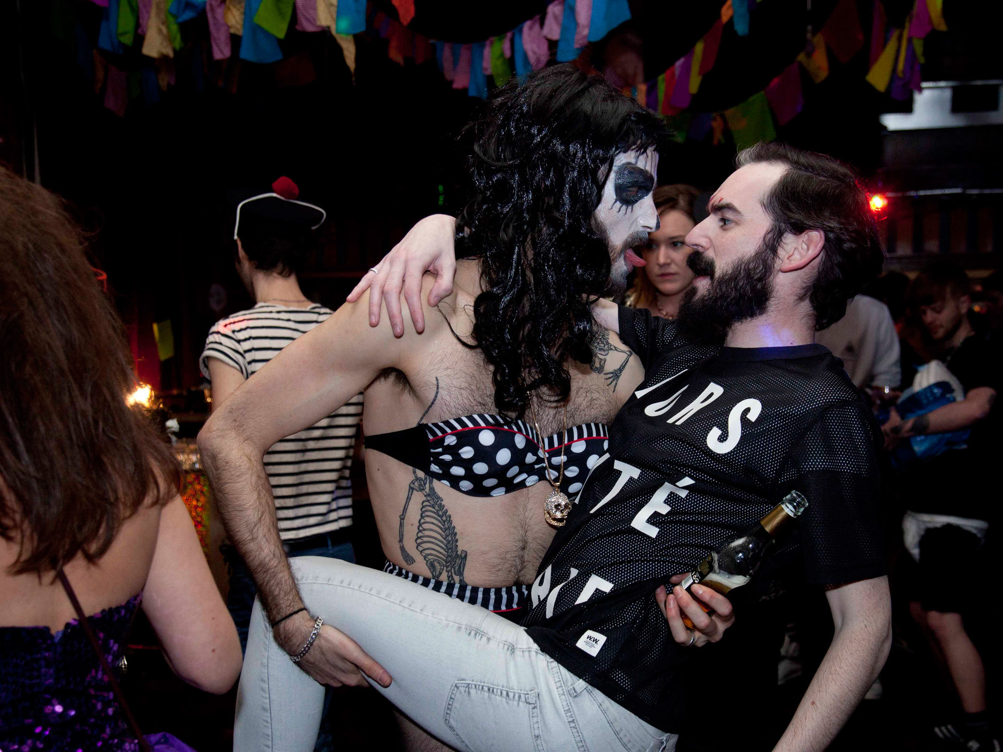 Gay Lesbian Clubs 10