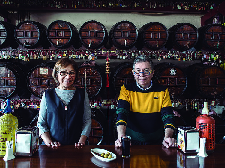 Bodega J. Cala: anchoas de escándalo