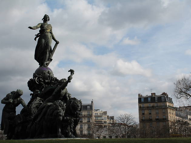 24h_nation_place_statue 24h_nation_place_statue