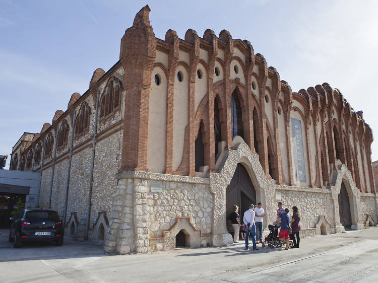 Afternoon day 1: Wine cellars and human towers