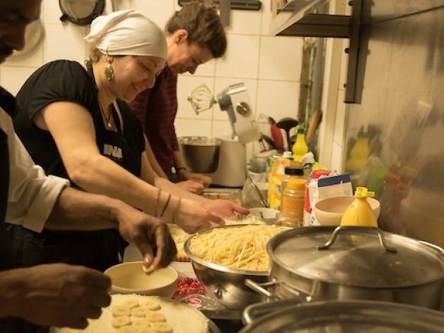 Refugee Food Festival revient en juin et s’agrandit : rencontre avec sa créatrice Refugee Food Festival revient en juin et s’agrandit : rencontre avec sa créatrice