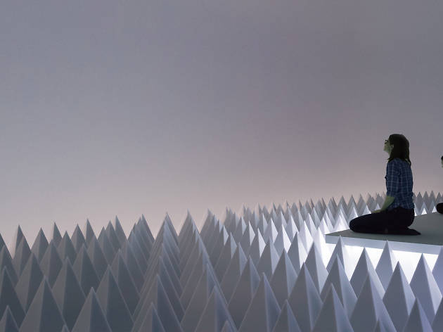 An immersive, completely silent “desert” has been installed at the Guggenheim An immersive, completely silent “desert” has been installed at the Guggenheim
