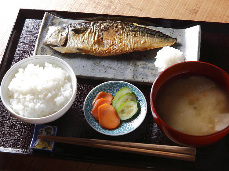 もの凄い鯖を食べる。