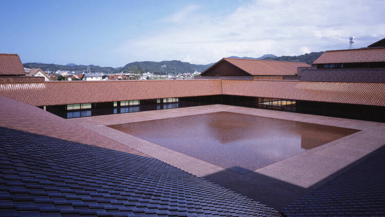 Admire the Sekishu roof tiles...