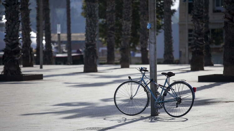 Què passa quan la grua se t'emporta la bici? Això passa? 