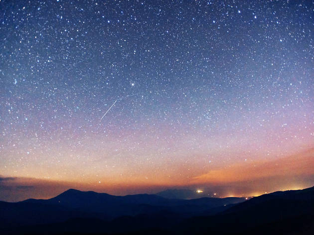 Lluvia de estrellas Lluvia de estrellas en la Mujer dormida
