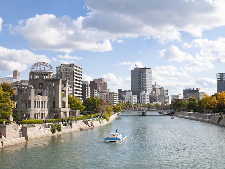 Visit the Peace Memorial Park and Museum in Hiroshima