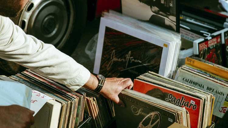 Mercado de Arroios volta a receber feira do disco