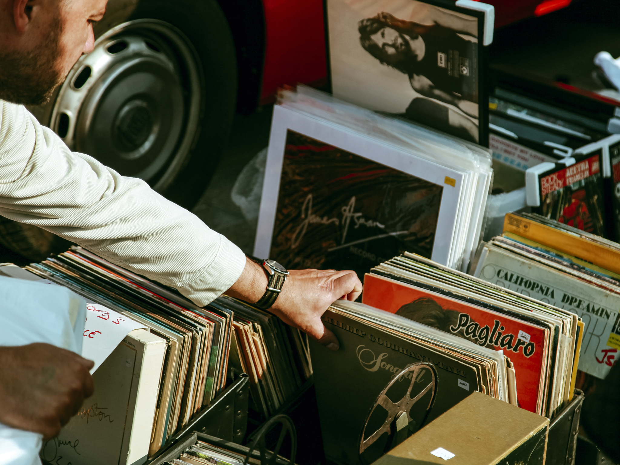 Mercado de Arroios volta a receber feira do disco