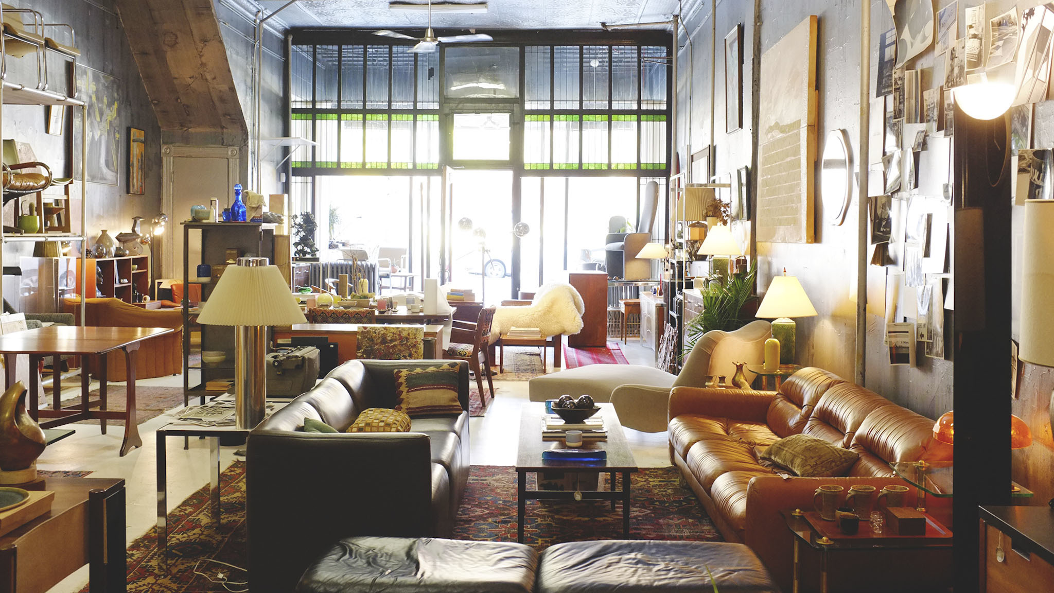 Furniture stores  in Chicago  for home  goods and home decor 