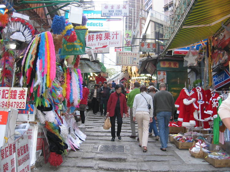 Walk your way up Pottinger Street