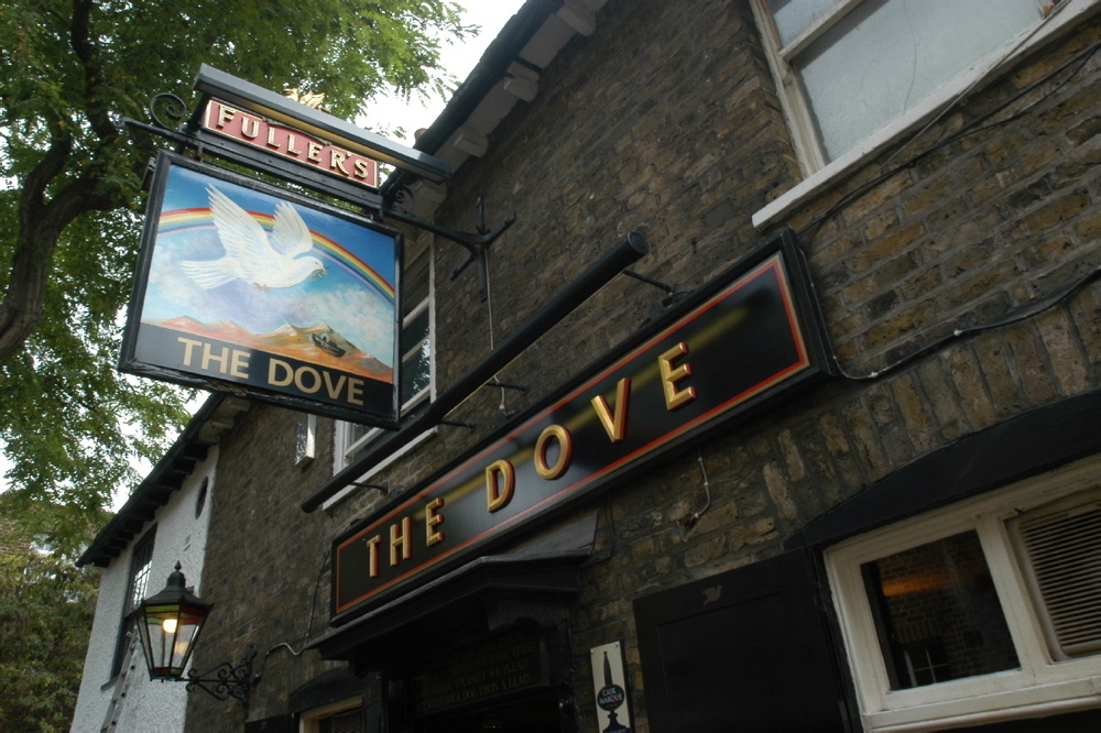 London s Best Historic Pubs 11 Old Boozers With A Story To Tell london-s-best-historic-pubs-11-old-boozers-with-a-story-to-tell