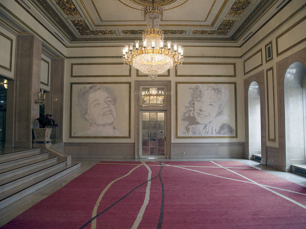 vhils, teatro d maria vhils, teatro d maria