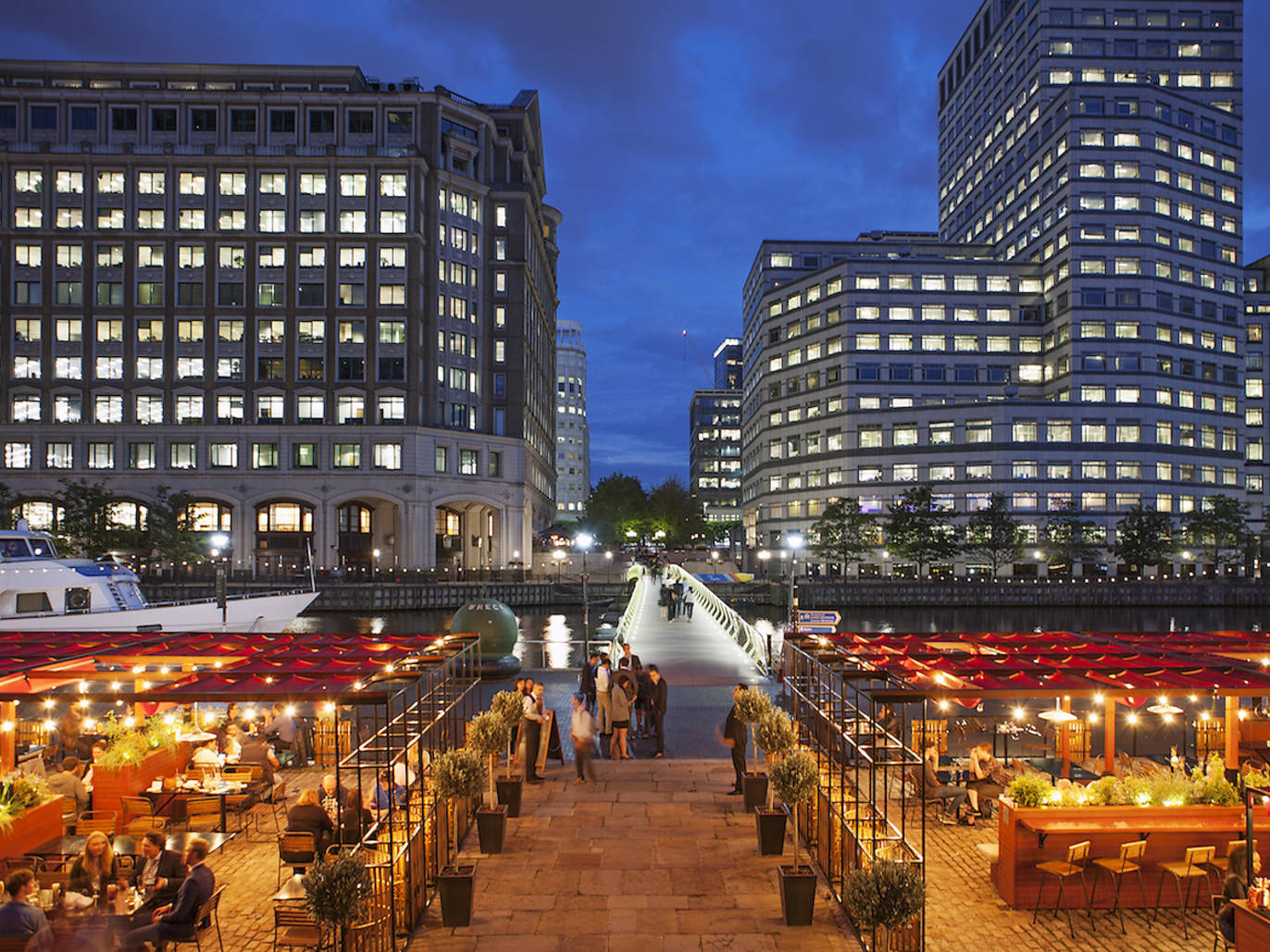 15 Best Bars In Canary Wharf AfterWork Drinks & SkyHigh Cocktails