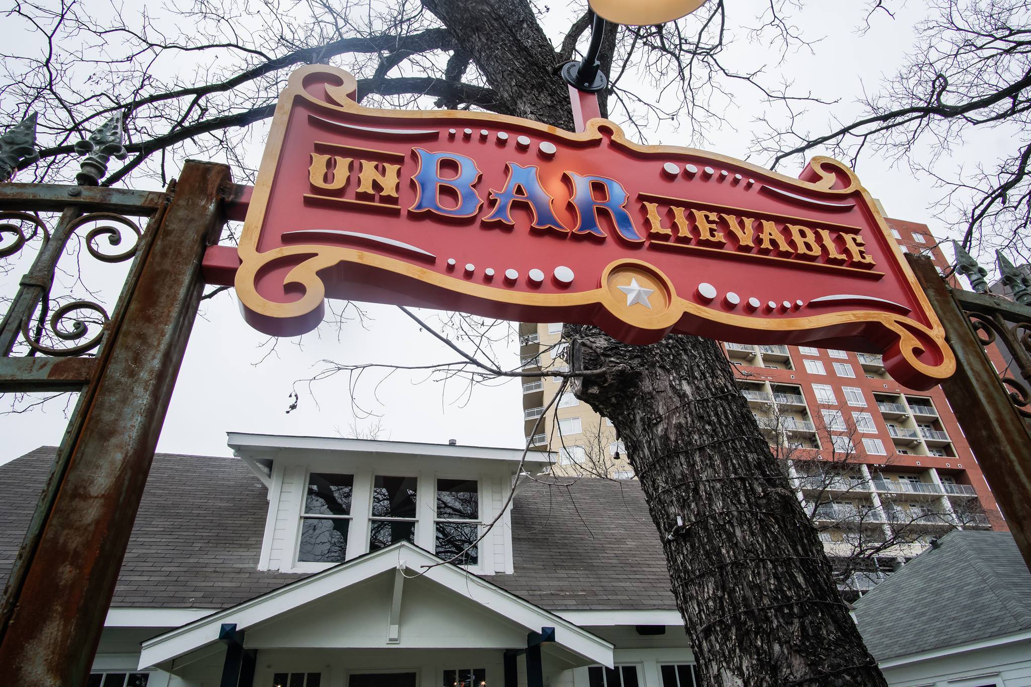 Best themed bars in Austin for a unique drinking experience