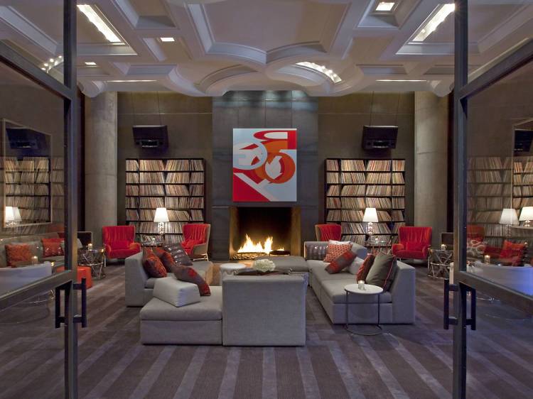 Living Room Lounge