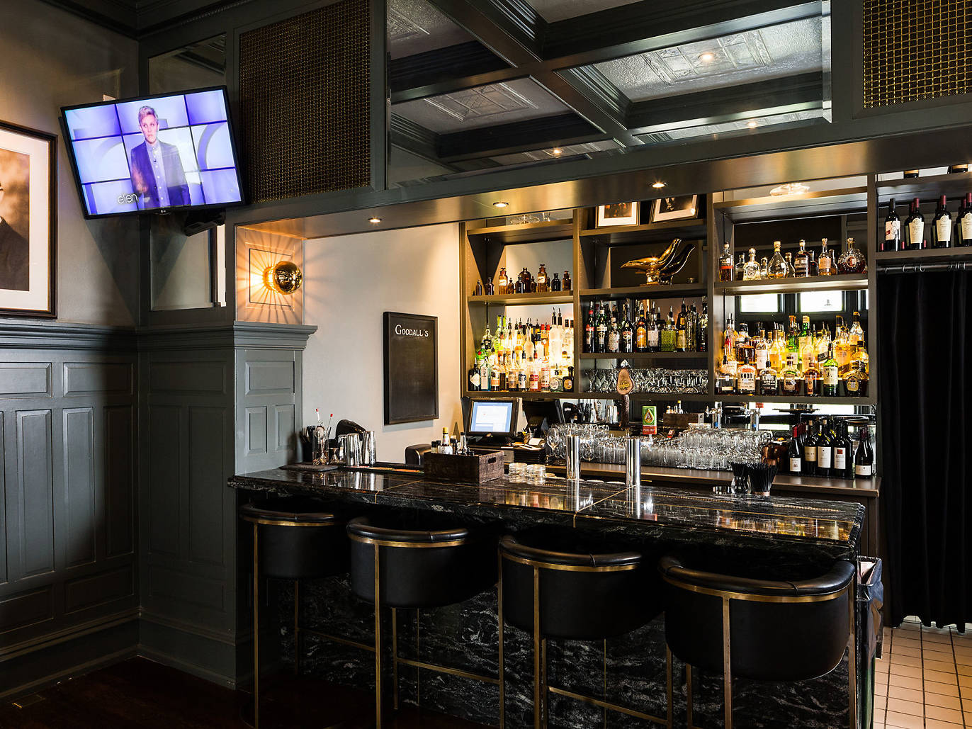 8 Best Hotel Bars in Austin, Texas for Swanky Cocktails