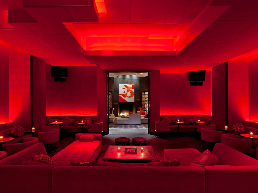 8 Best Hotel Bars in Austin, Texas for Swanky Cocktails