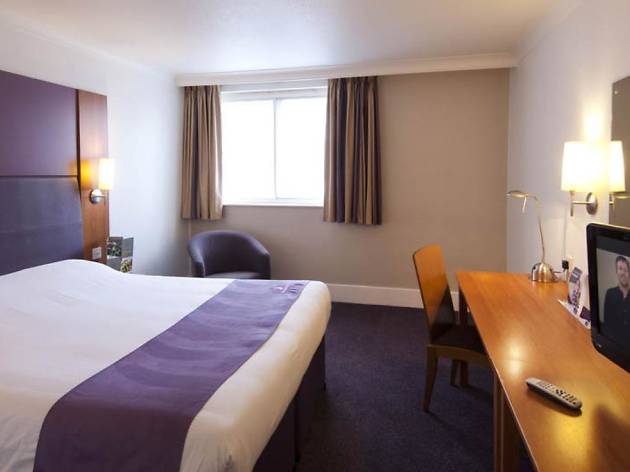 10 Hand Picked Budget Glasgow Hotels Worth Checking In At