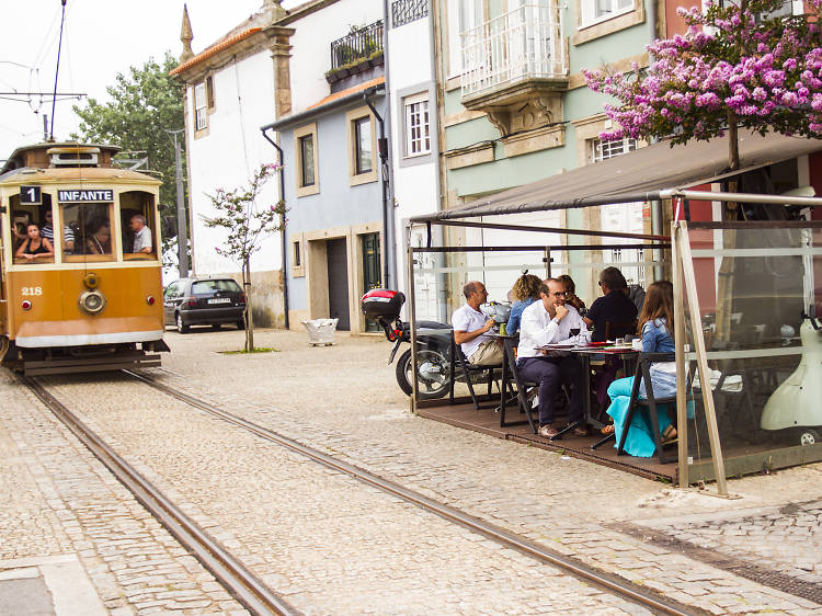 Os 20 melhores restaurantes com esplanada no Porto