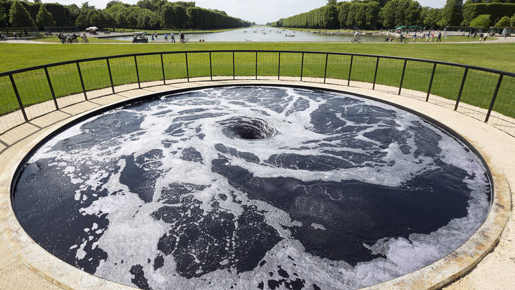 Anish Kapoor, Descension