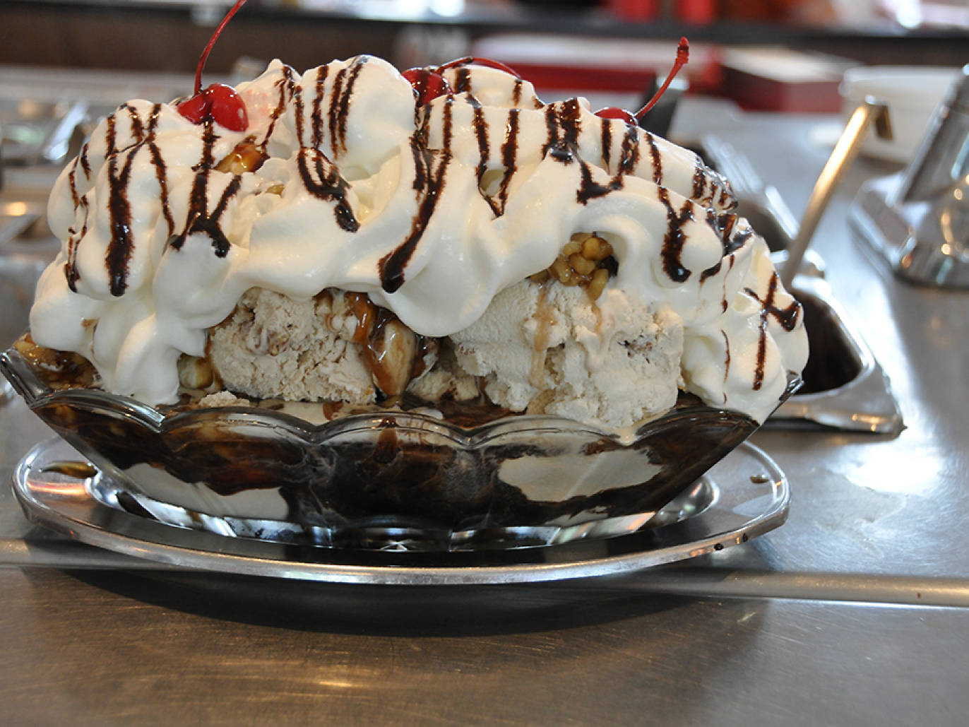 Best Ice Cream Sundaes In America Will Give You A Sugar High 