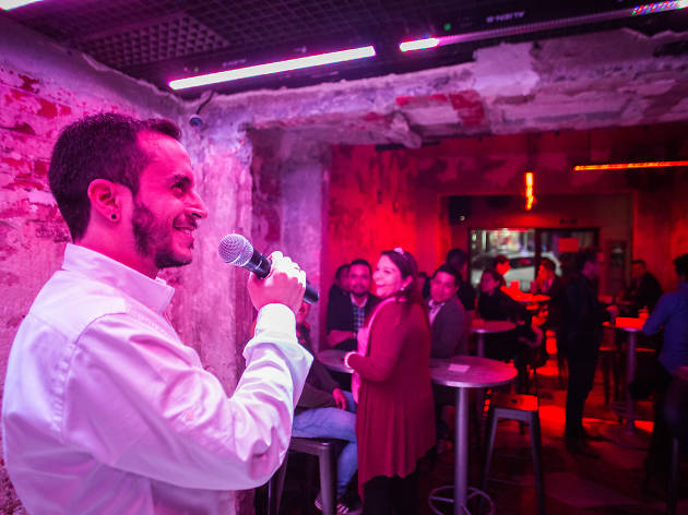 10 karaokes y cantabares LGBTTTI en la CDMX 10 karaokes y cantabares LGBTTTI en la CDMX