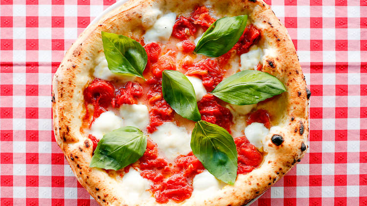 Try a real Neapolitan pizza