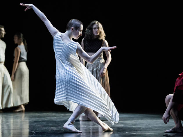 Orb 2017 Sydney Dance Company production still 01 Full Moon feat Jesse Scales centre photographer credit Pedro Greig Orb 2017 Sydney Dance Company production still 01 Full Moon feat Jesse Scales centre photographer credit Pedro Greig