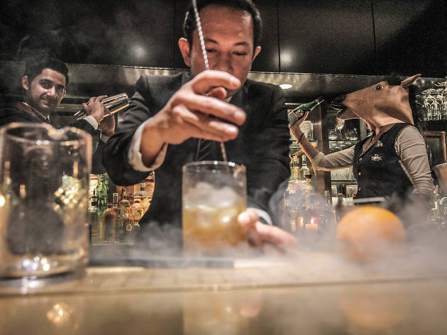 buenos aires rock club bartenders mixing buenos aires rock club bartenders mixing