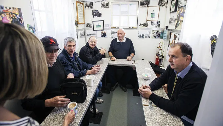 Warwick Avenue Cab box