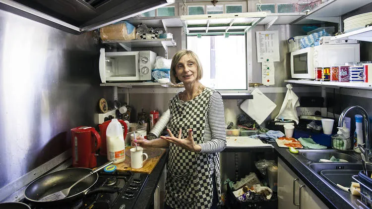 Warwick Avenue Cab box