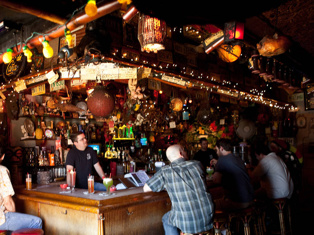 25 Best Dive Bars Los Angeles Has to Offer